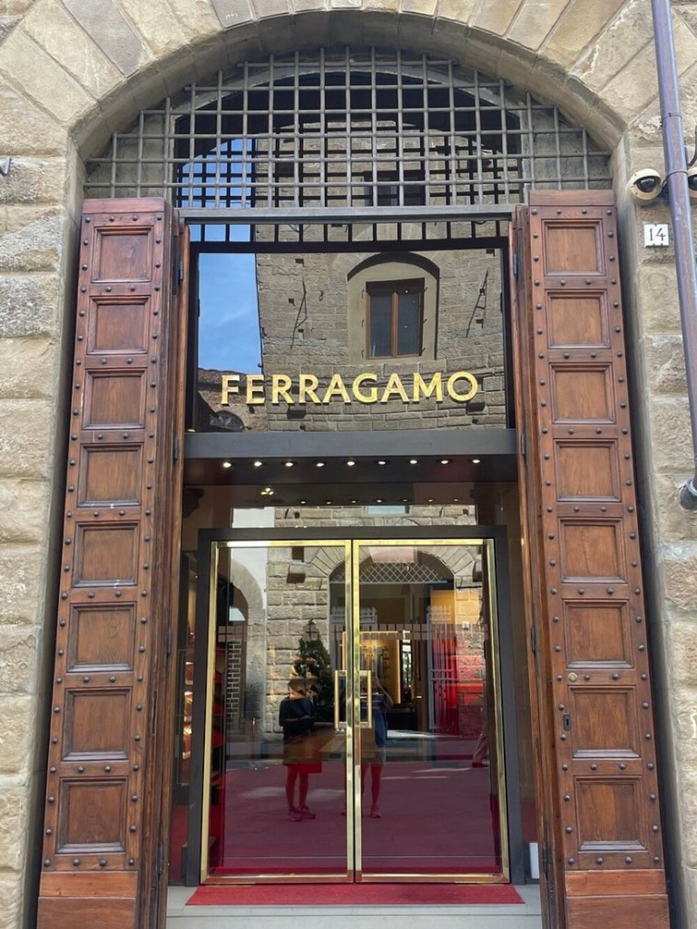 Ferragamo (ITALY) Ladies Vintage 1980's Wool/Cashmere Blend Luxury Overcoat